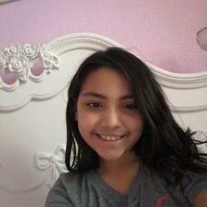 Meet your Posher, Adriana